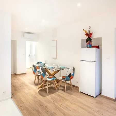 Newly Renovated - Historical Center Apartman