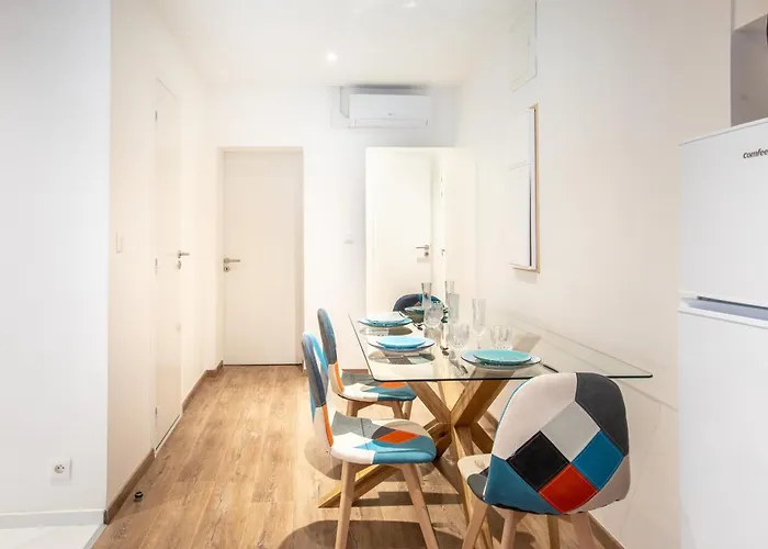 Newly Renovated - Historical Center Apartment