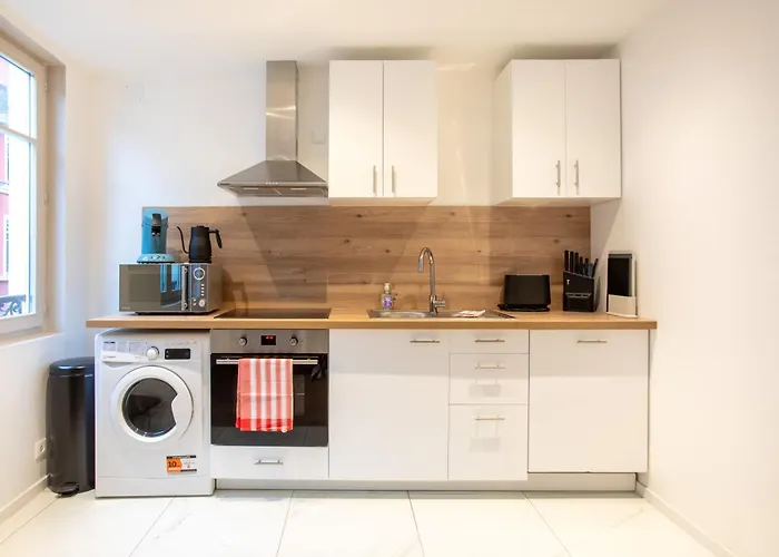 Newly Renovated - Historical Center *